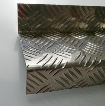 Z-Profil aus Alu Riffelblech Quintett 5/6,5 mm