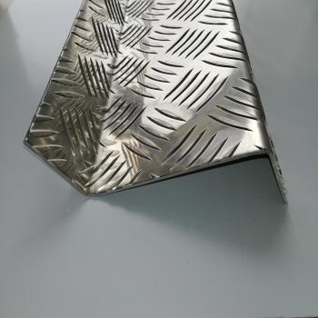 Z-Profil aus Alu Riffelblech Quintett 3,5/5,0mm
