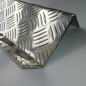 Z-Profil aus Alu Riffelblech Quintett 5/6,5 mm