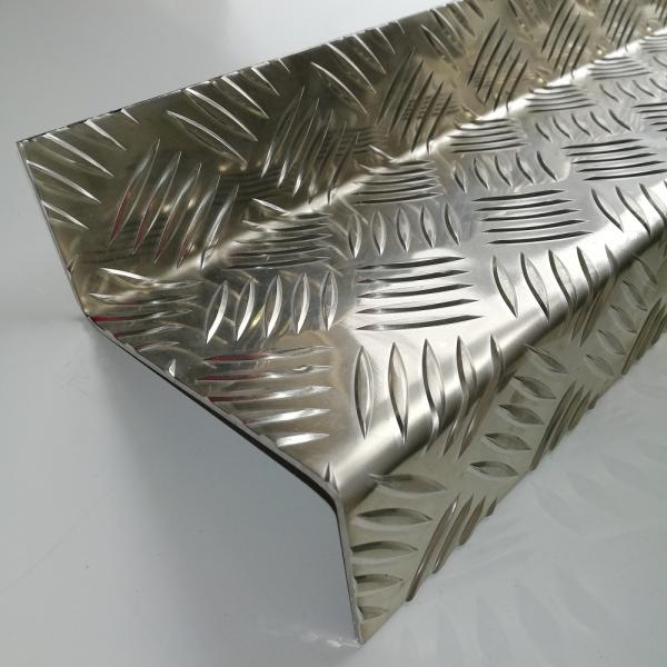 Z-Profil aus Alu Riffelblech Quintett 5/6,5 mm Z-Profil aus Alu Riffelblech Quintett 5/6,5 mm