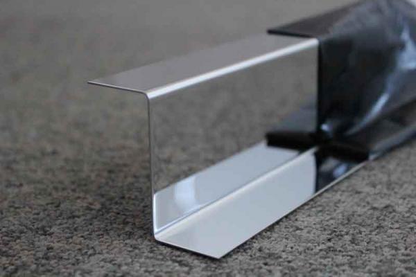 Edelstahl Fußleiste super Mirror 8 hochglanz 0,8mm stark